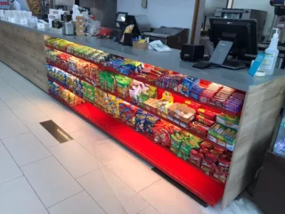 exhibidor rojo ALTOQUE